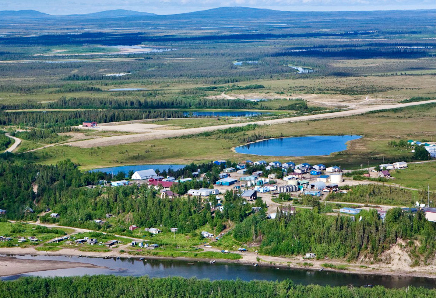 Aerial photograph of Shungnak Village